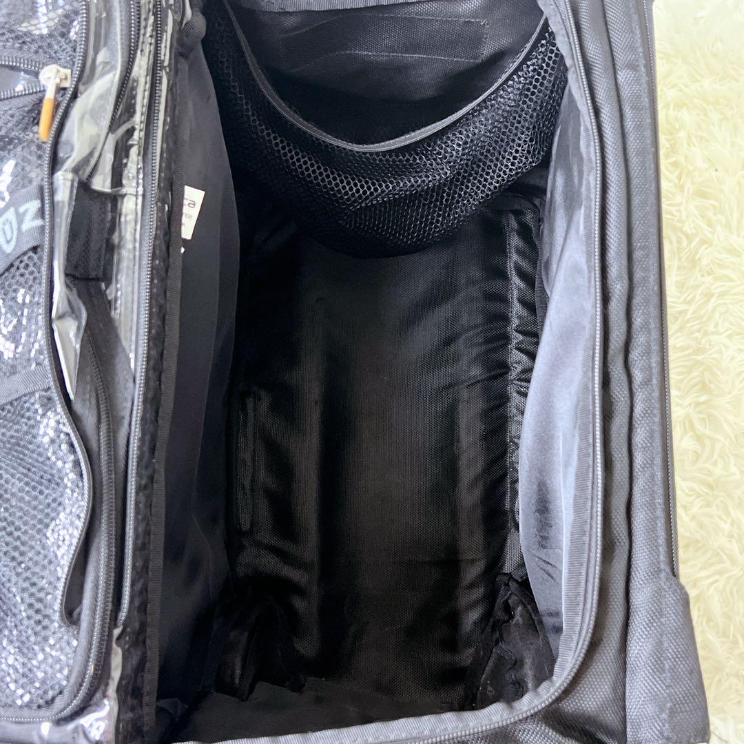 ズーカZUCA 座れるキャリーバッグ35L オールブラック　キャリーカート