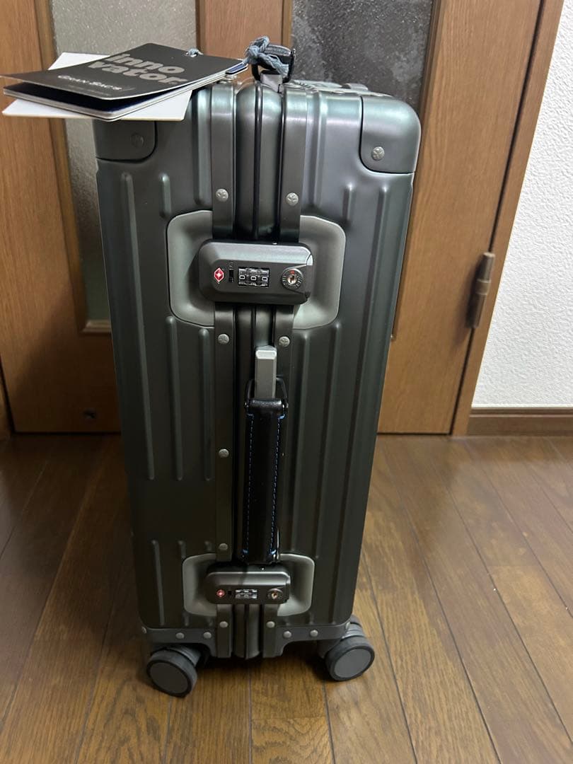 新品! INV1811イノベーター アルミ　スーツケース36L 機内持込可