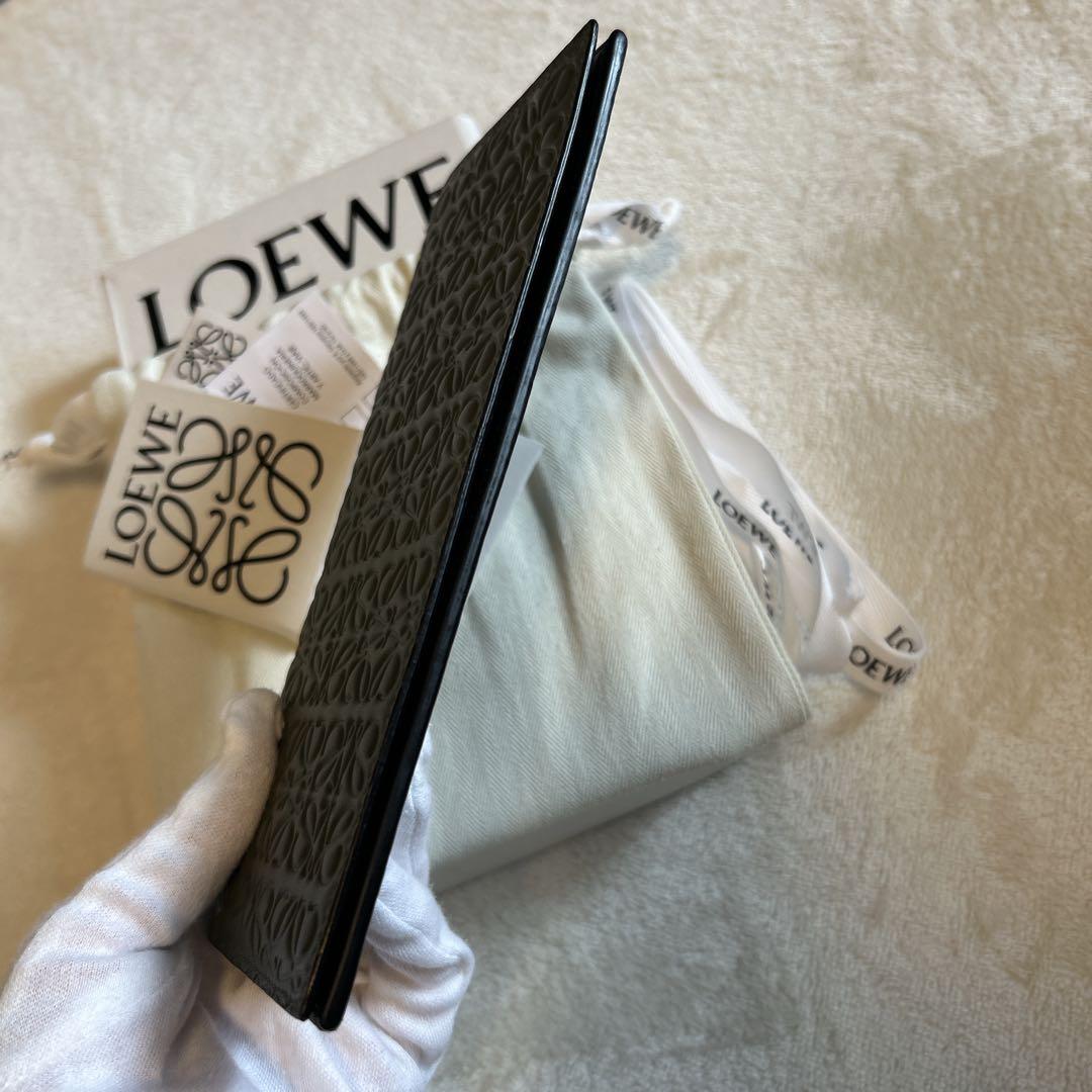 【新品未使用】ロエベ グリーン 長財布 エンボス アナグラム