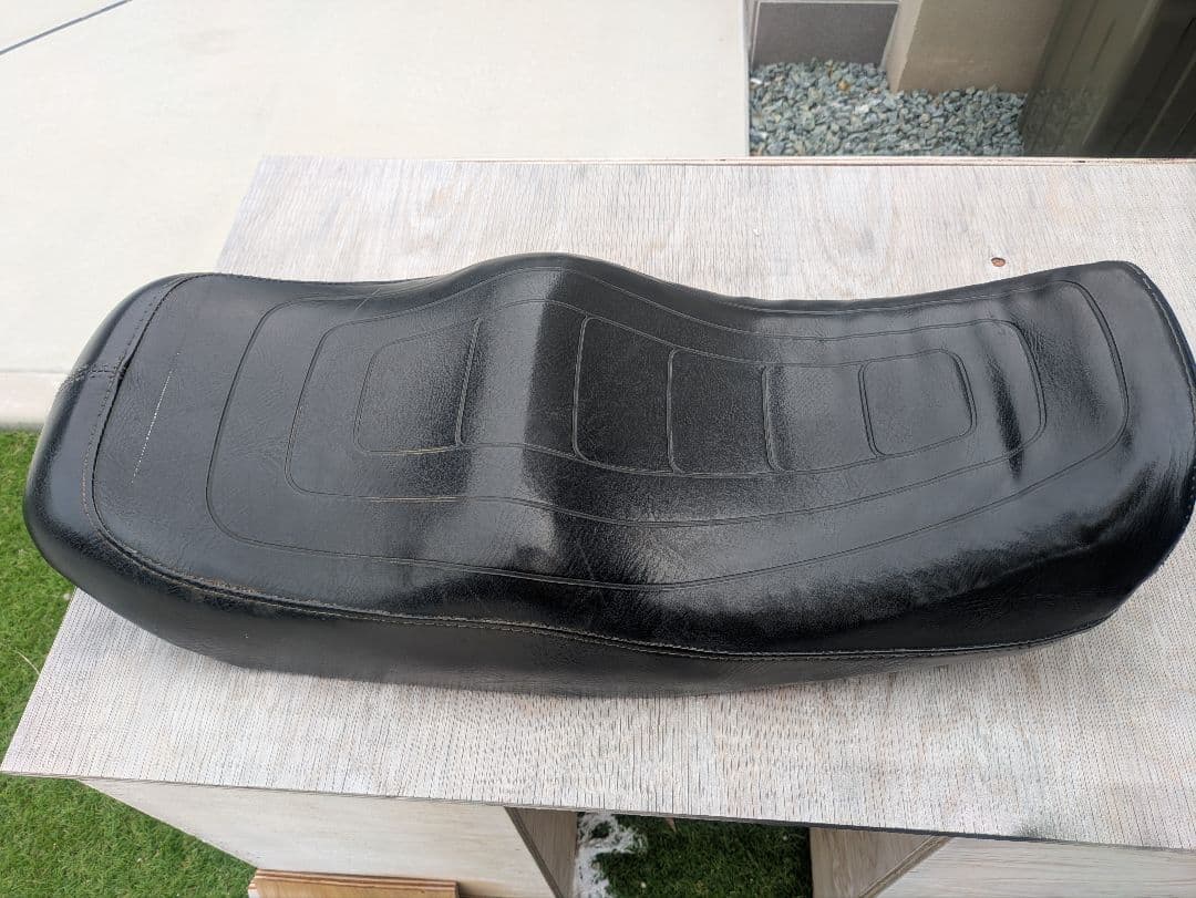 cbx550f 純正シート