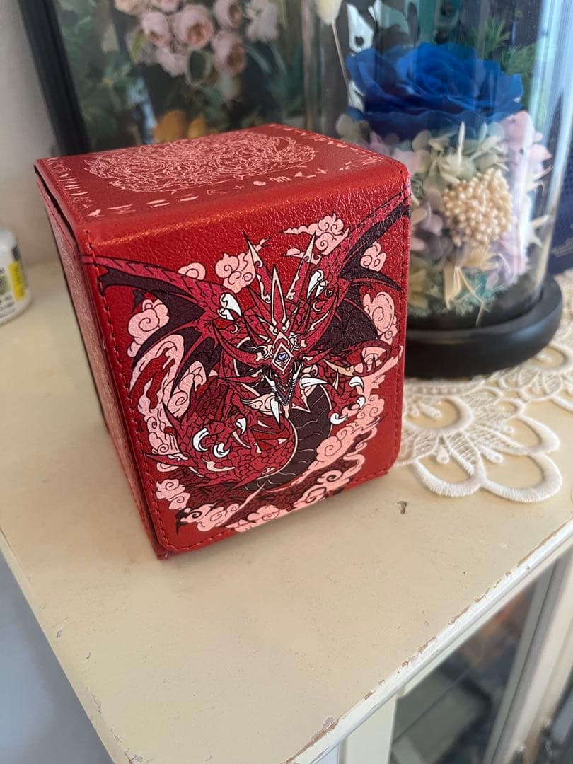 遊戯王　ディスプレイ付き　デッキケース　ラーの翼神龍　オシリス　オベリスク　神