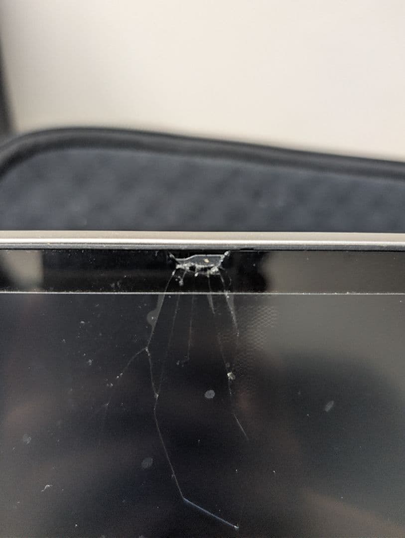 ず*ぱ様 ジャンク品ーLenovo ノートPC グレー 画面ひび割れあり