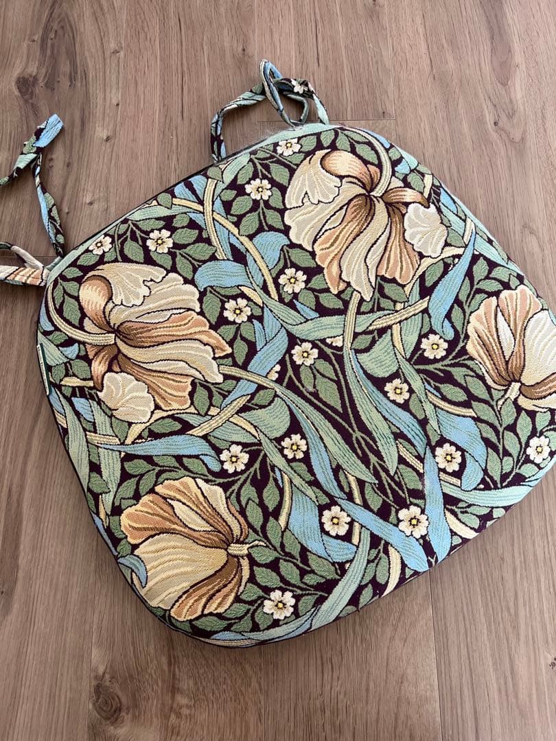 ウィリアムモリス　シートクッション ピンパーネル』 45×43 花柄