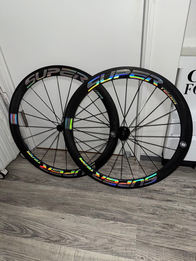 スーパーチーム カーボンクリンチャーホイール