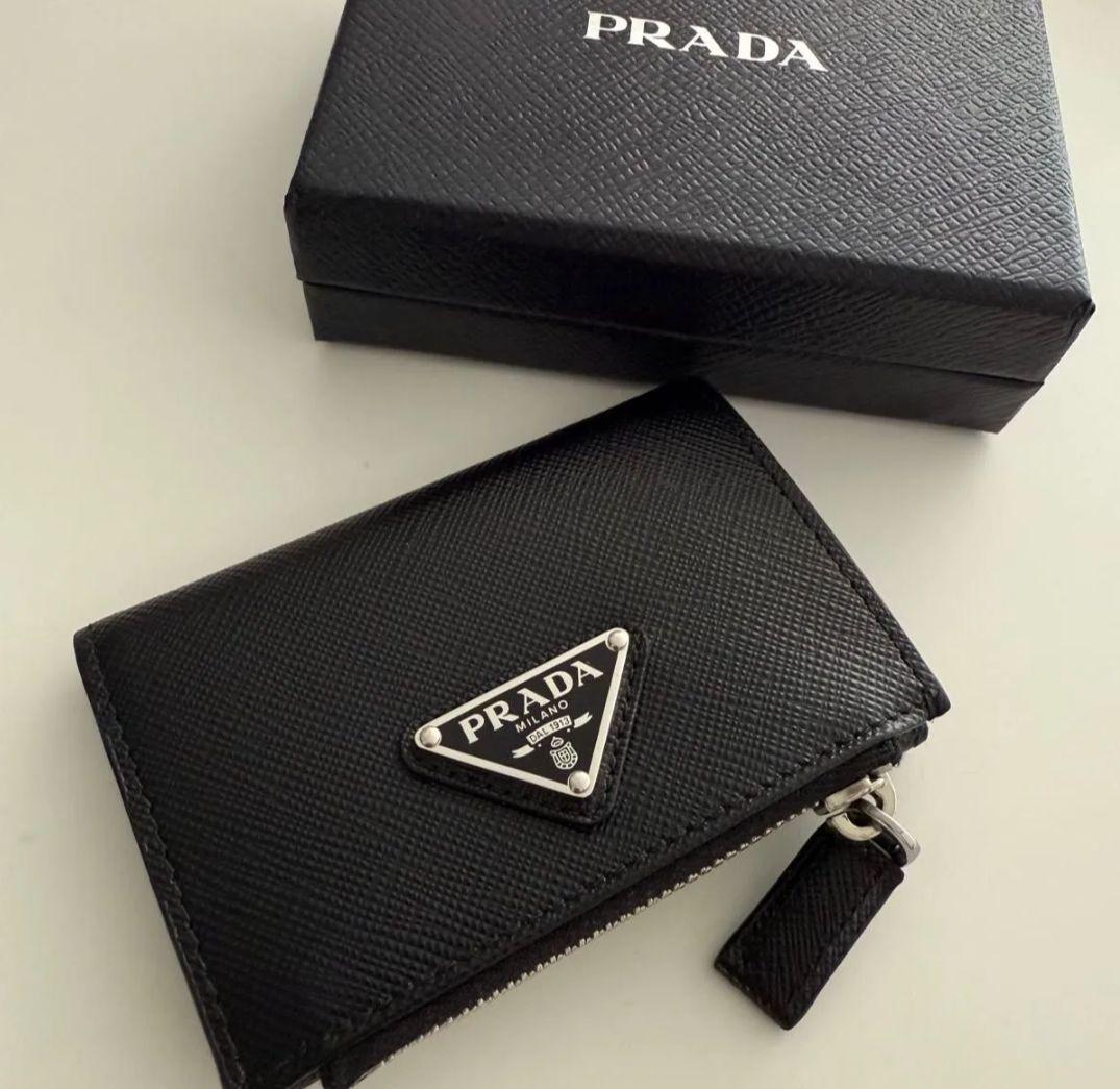 【美品】PRADA プラダ ブラック レザー コンパクト 財布