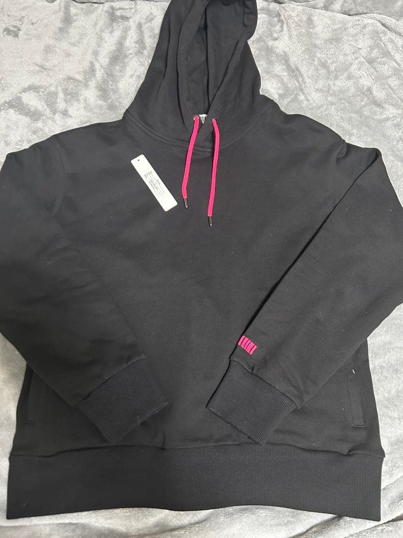 【定価26,400円】felkod（フィルコッド）春先まで使えるタフなパーカー