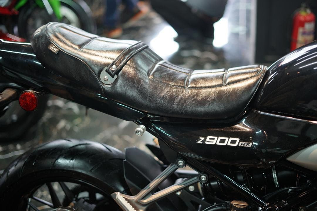 ［セール中］z900rs　シート　Javimotor　　TYPE 2　新品