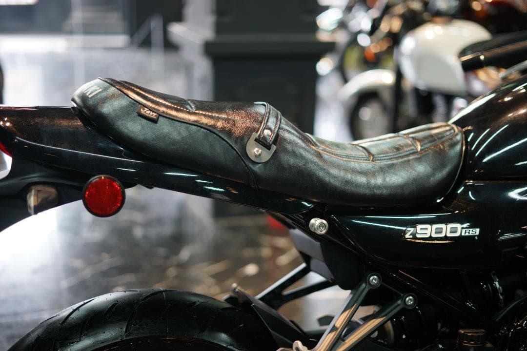 ［セール中］z900rs　シート　Javimotor　　TYPE 2　新品