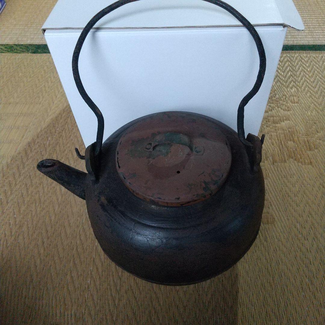 脚付き鉄瓶