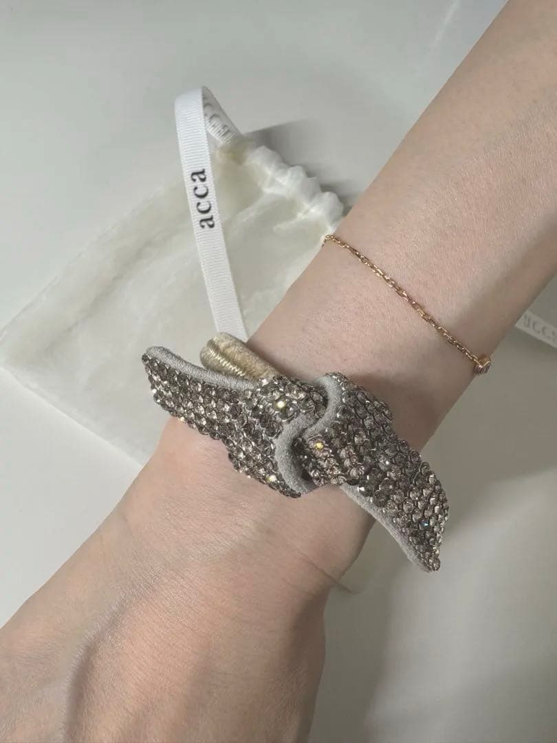 く*す様 ACCAブリジットドレスポニー （ライトベージュ）