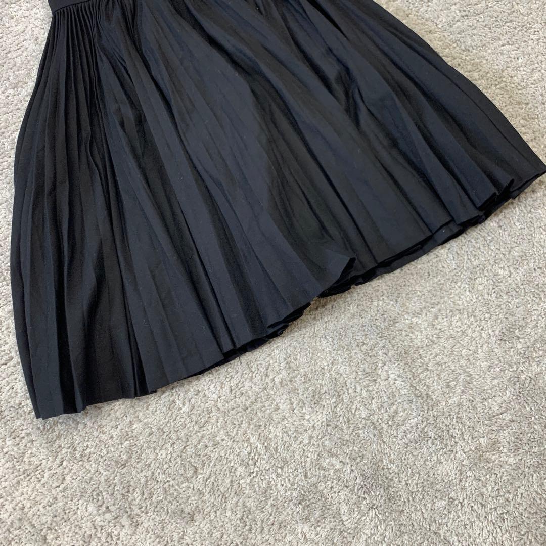 【COMME des GARCONS】Black Pleats Skirt