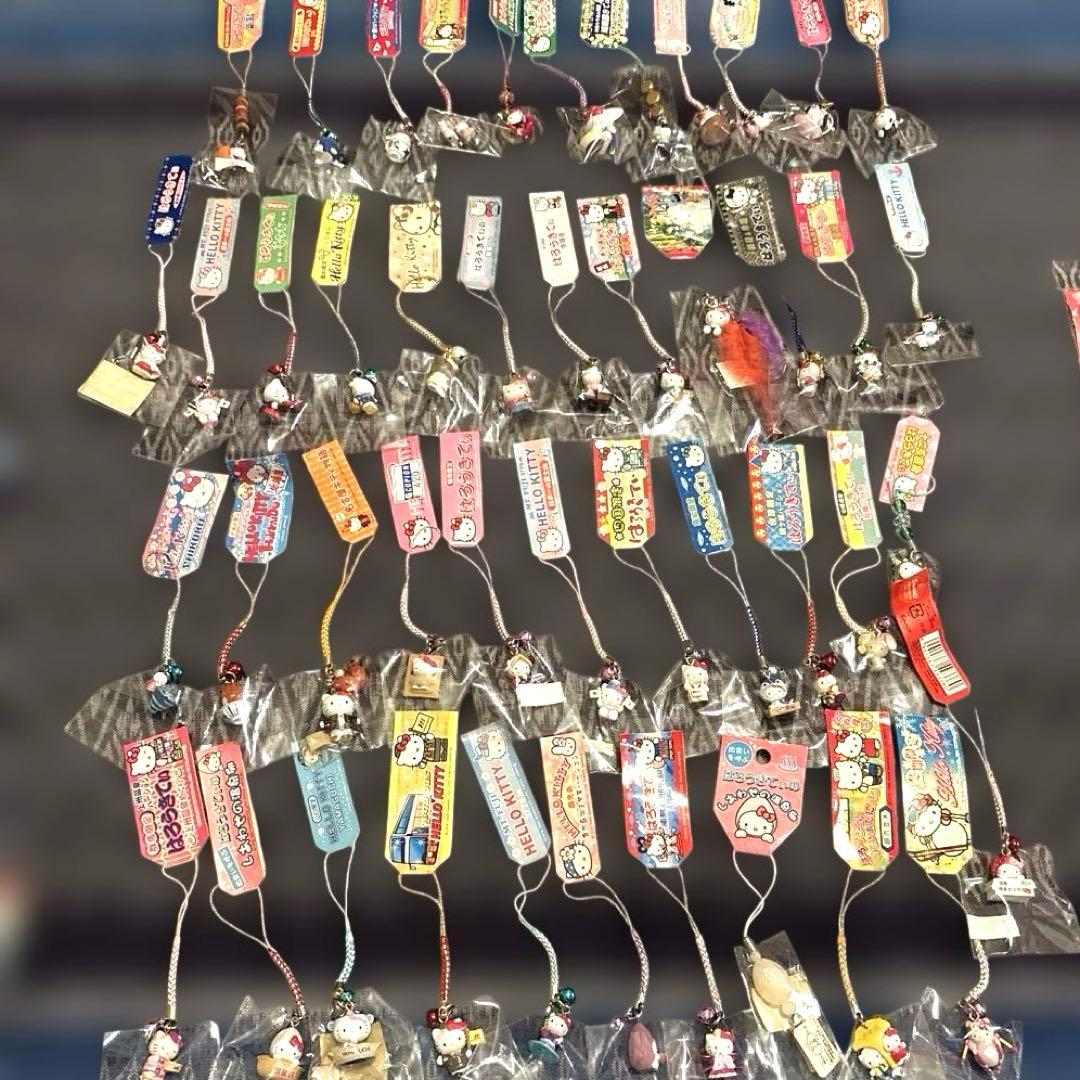 d*3様 ご当地キティー　ストラップ　45点