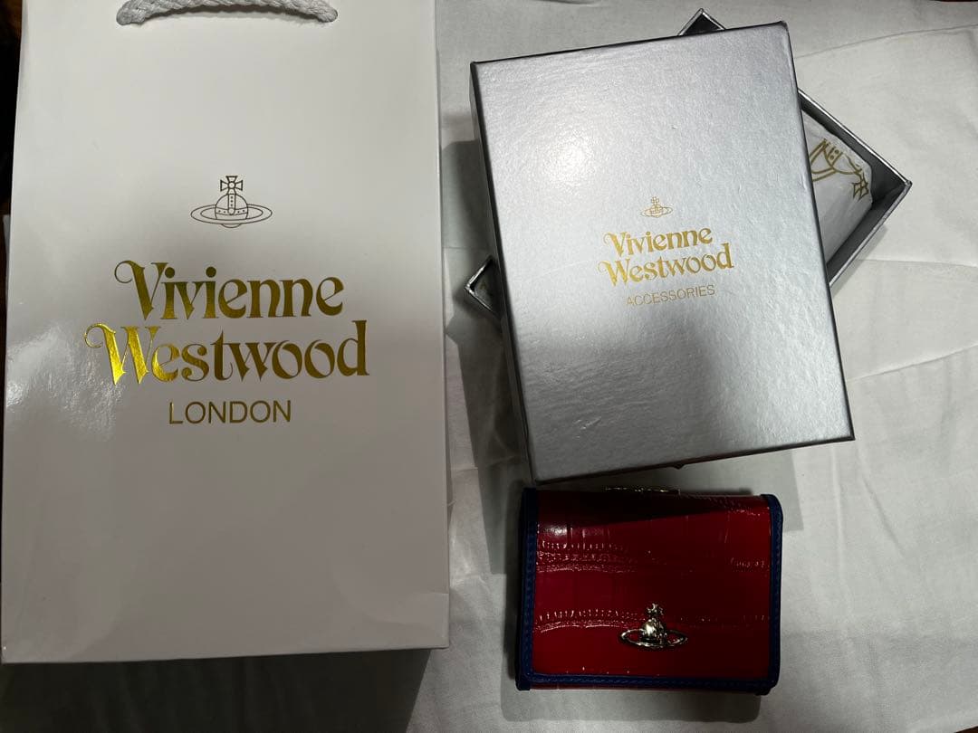 はるぴVivienne Westwood 三つ折り財布 レッド/ブルー