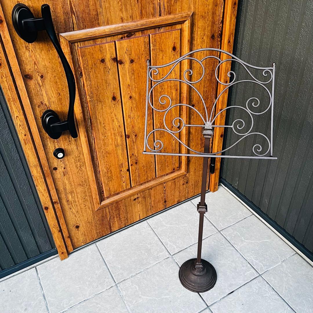 鉄製譜面台　アイアンスタンド　アンティーク　看板　メニュー　ディスプレイ