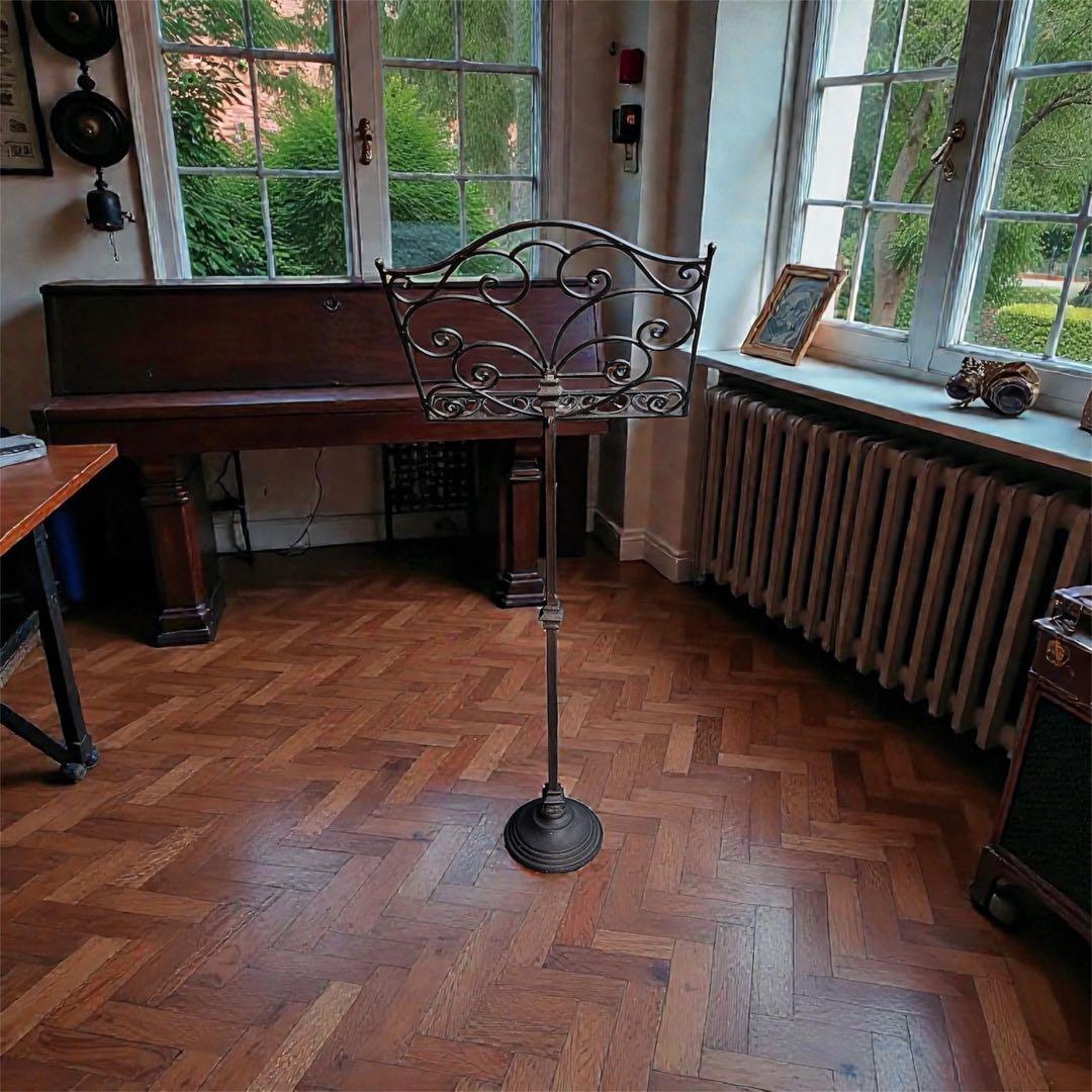 鉄製譜面台　アイアンスタンド　アンティーク　看板　メニュー　ディスプレイ