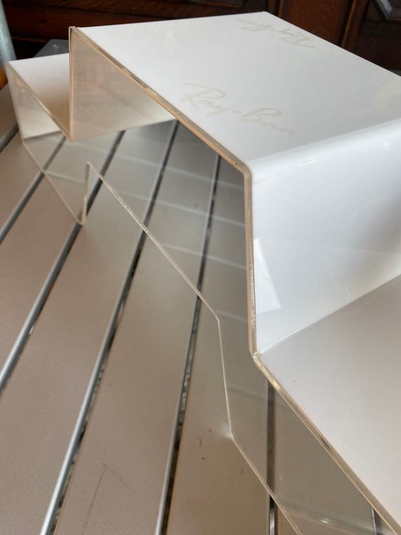 Ray-Ban レイバン　ディスプレイスタンド　アクリルスタンド　飾り棚　眼鏡置