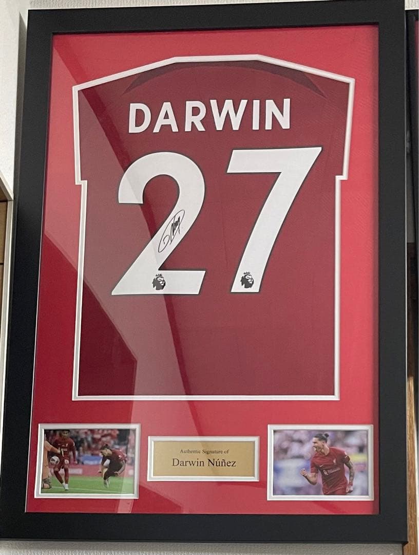ダルウィン ヌニェス　サイン　ユニフォーム　額縁入り　リバプール
