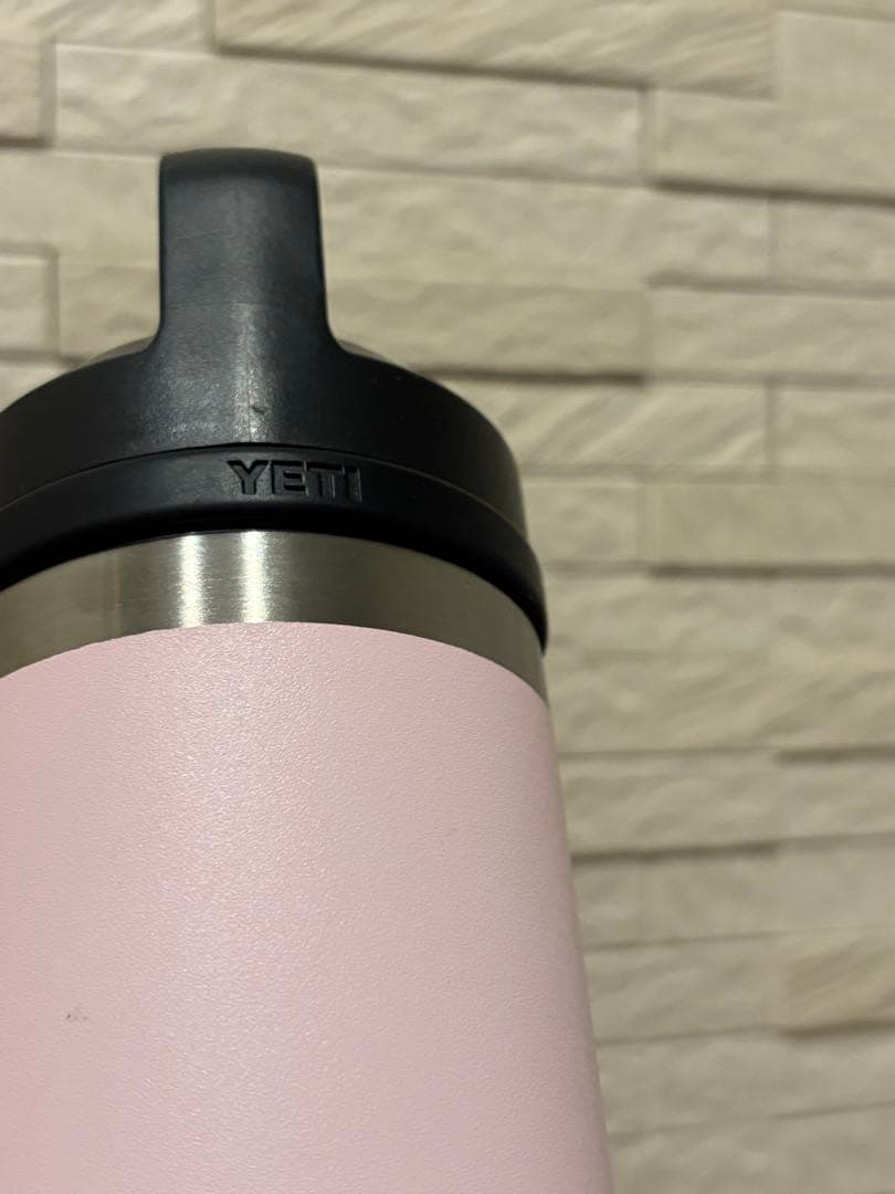人気YETI ステンレススチール 水筒 ピンク