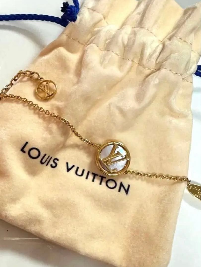 ルイヴィトン　louisvuitton ブラスレ　ロゴ　ブレスレット　ゴールド