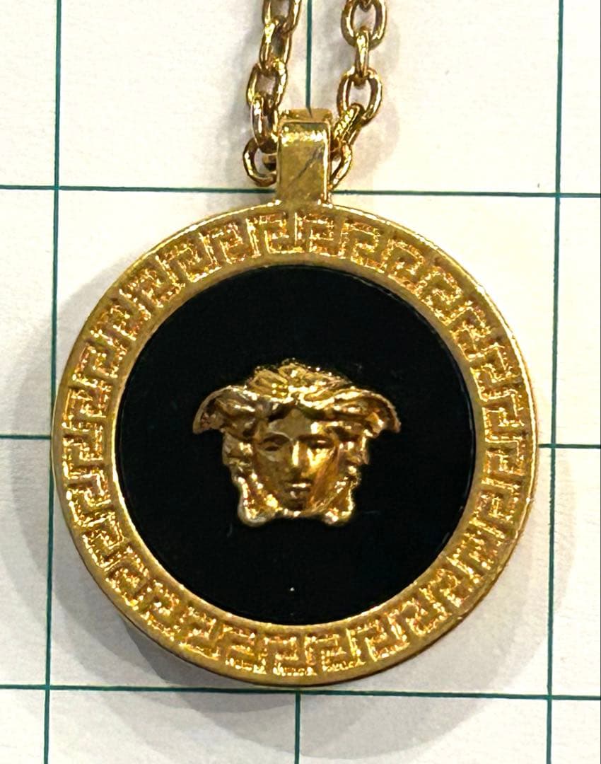 最安値VERSACE メデューサモチーフ ネックレス