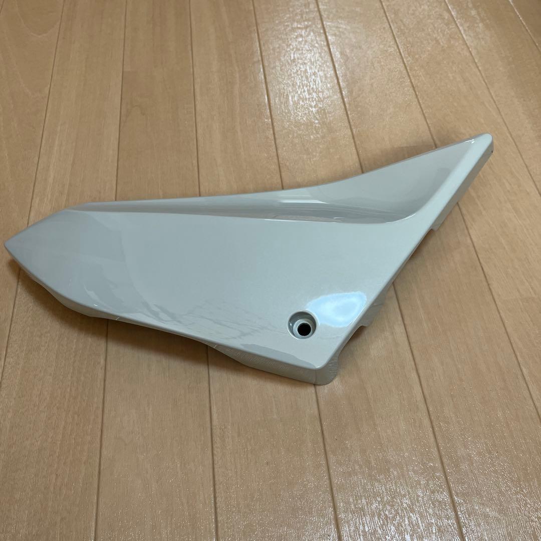 カワサキ　エリミネーター400 サイドカバー　白　左右セット& ノーマルシート