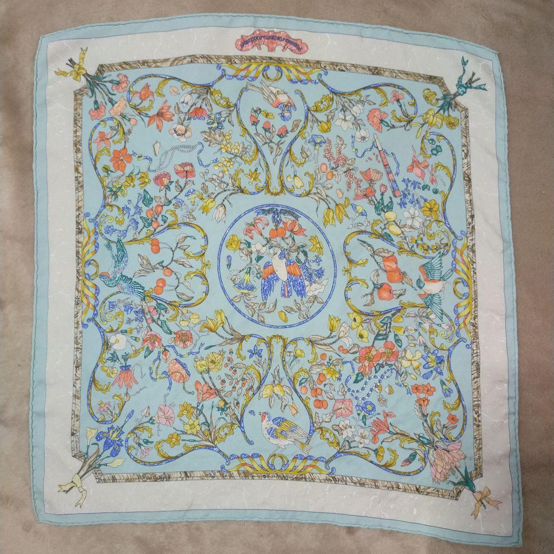 【HERMES エルメス】 東洋の石と西洋の細工 シルク カレ45