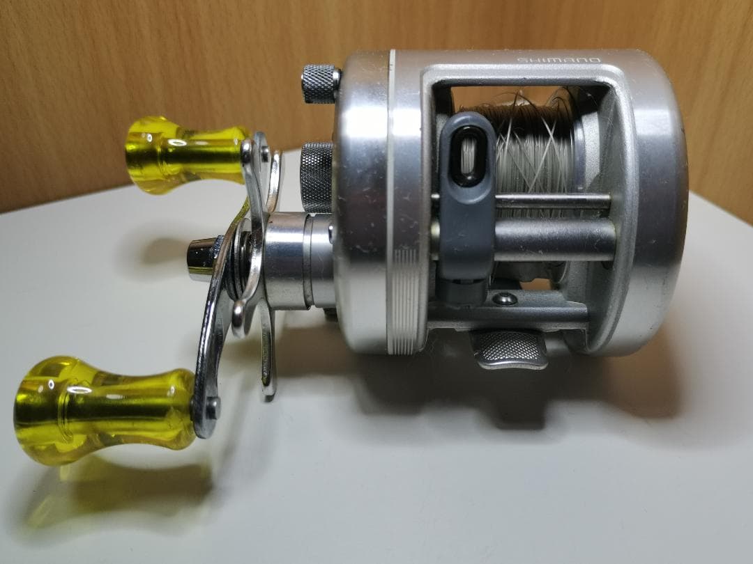 【年代 美品】シマノ カルカッタ 200 & アウトフィッターズパワークランク