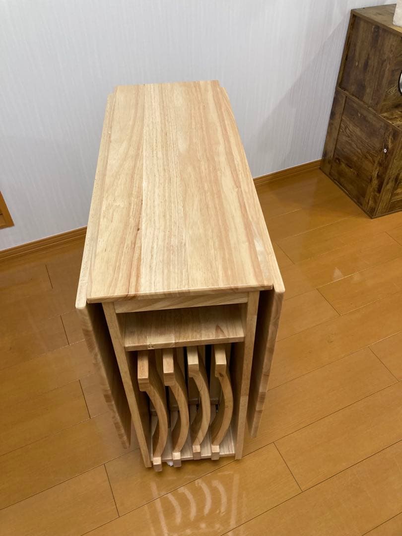 中菱形骨 。ダイニングテーブルセット 4人掛けキャスター付き 木製