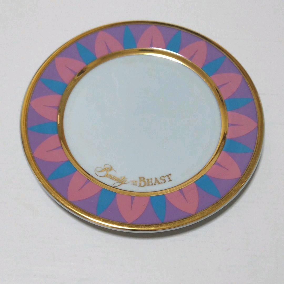 美女と野獣　劇場版に登場する　お皿　ディズニ－