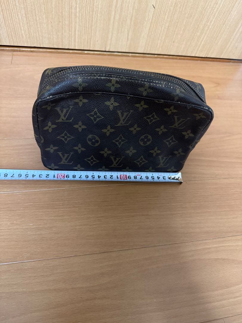 LOUIS VUITTON ヴィトン　ポーチ　トゥルーストワレット23