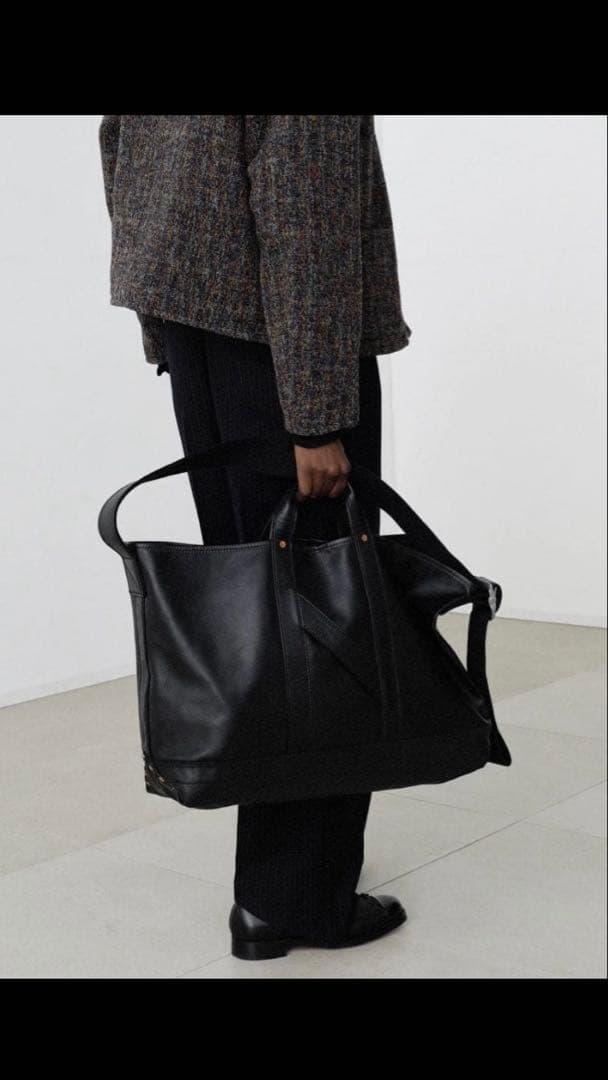 NICENESS H.LEDZ ホースレザーショルダーバッグ