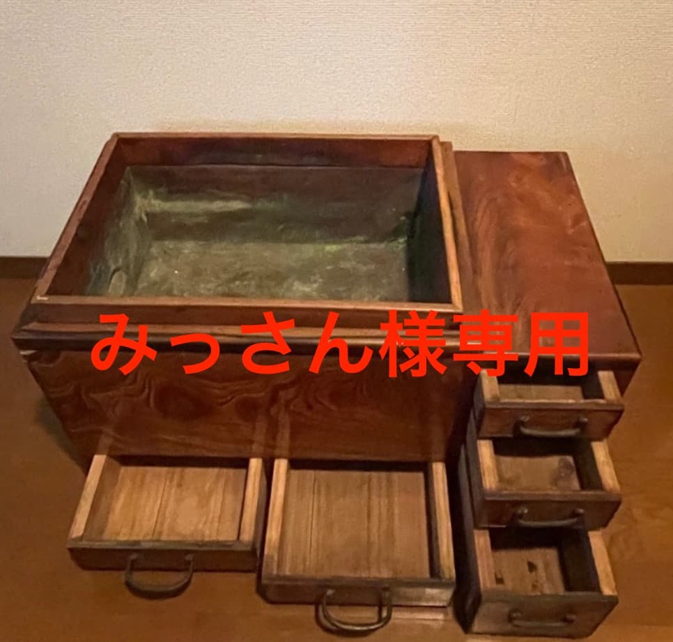 値下げしました。古風な火鉢台　引き出し付き