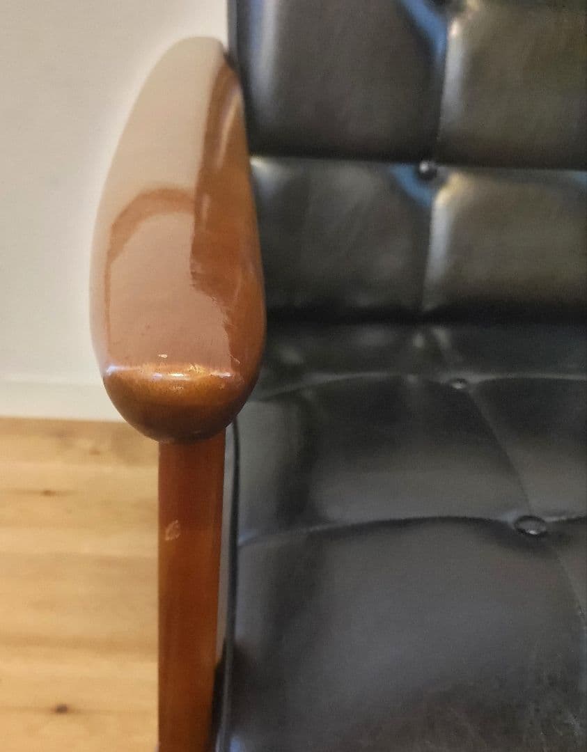 カリモクチェア