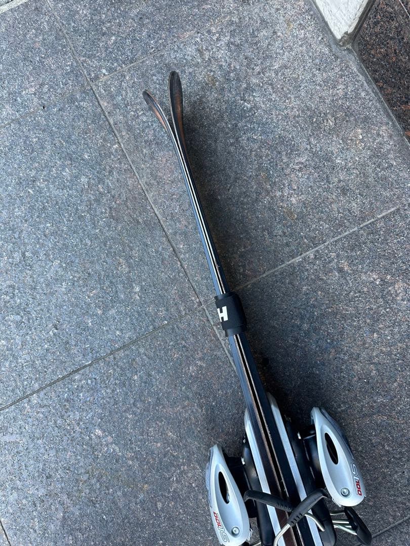 チロリア固定器のFALKE MARA Carve plate 9 sスノーボード