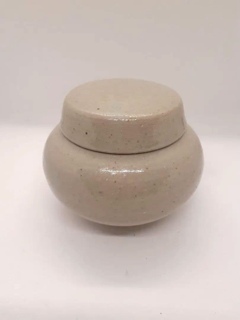 日高伸治　青白磁蓋付薬壺　未使用