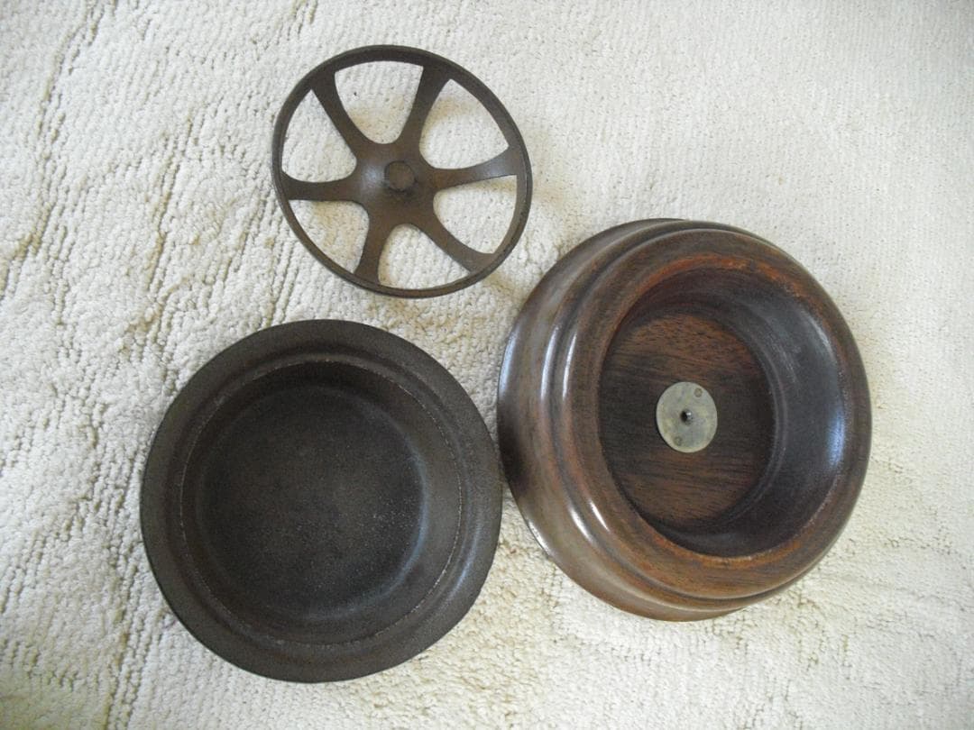 オールドマルニ☆木製 アッシュトレイスタンド 孔雀 灰皿☆小物入れ 花台にも