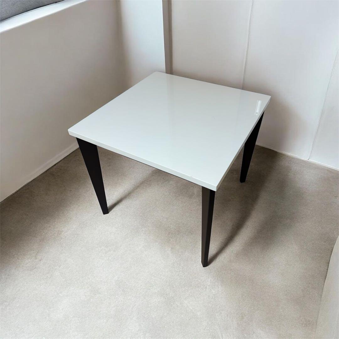 ダイニングテーブル（80cm×80cm×80cm）【値段変更可】