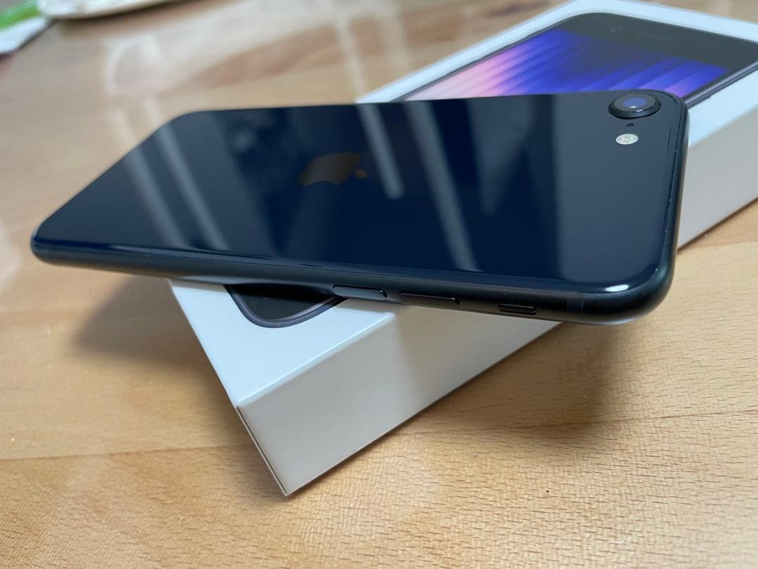 iPhoneSE 第3世代 本体 64gb iPhone SE se3 ブラック