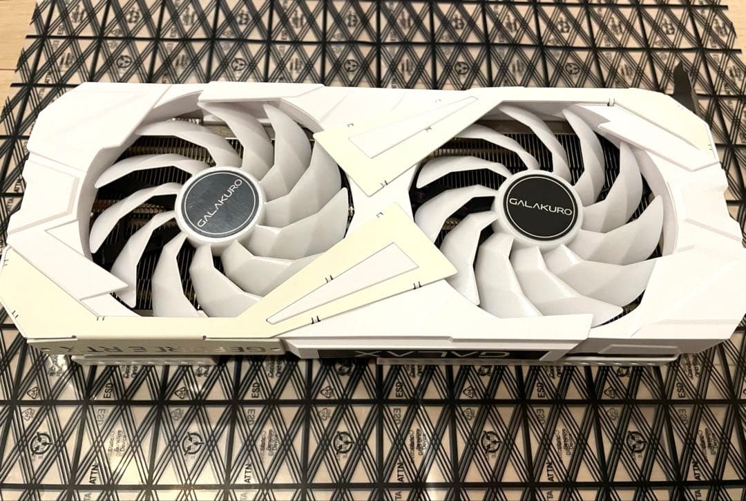 GALAX GeForce RTX3060tiグラフィックボード ホワイト