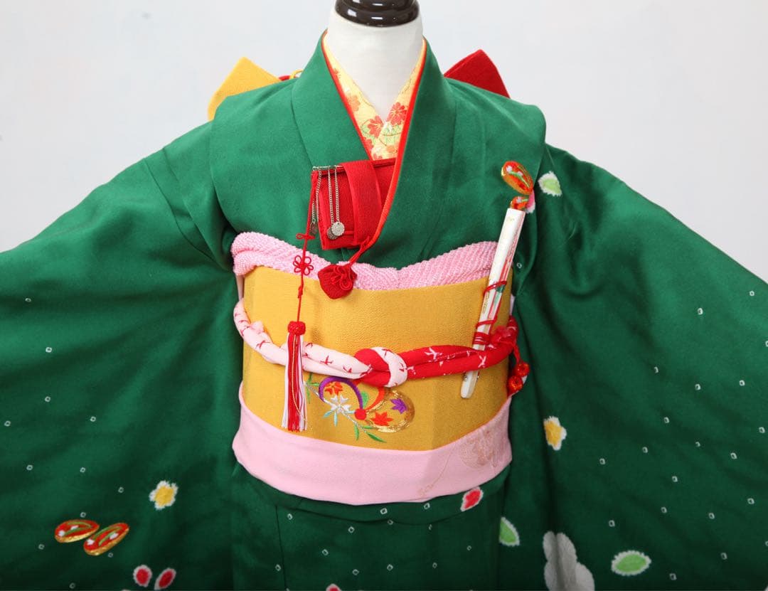 paka七五三７歳正絹四つ身着物・長襦袢・袋帯などのセット