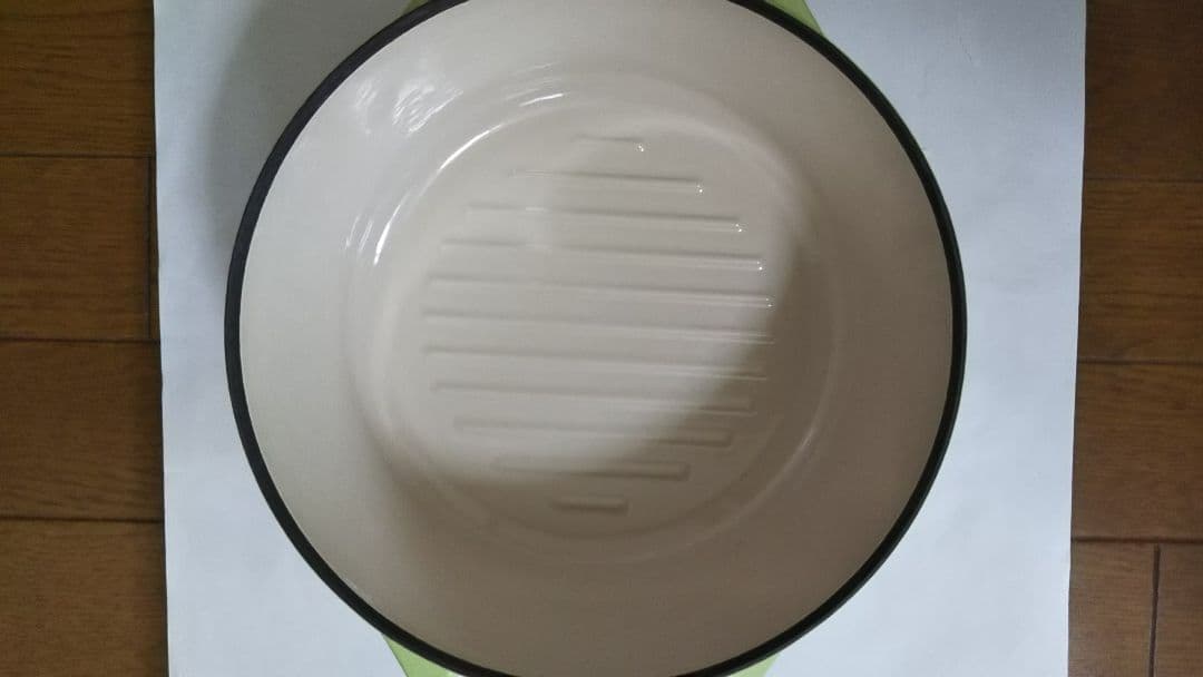 バーミキュラオーブンポットラウンド　22cm パールグリーン　レシピ本１冊つき