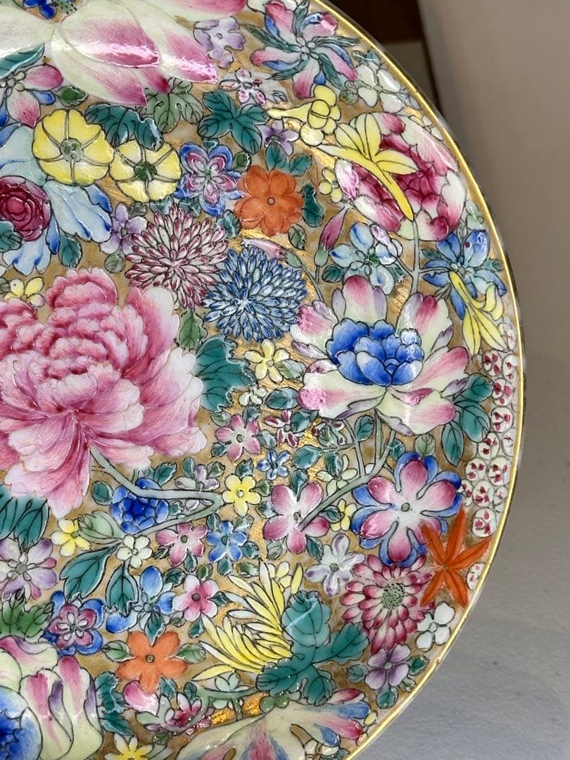 希少品 中国大清乾隆年製 百花不落地小皿 金彩満彩絵 盘口金彩 有銘 共箱共布