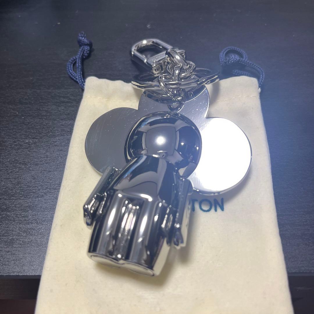 VUITTON ヴィヴィエンヌ バックチャーム