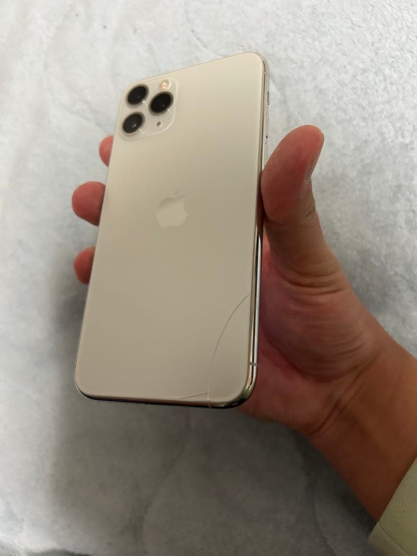 iPhone 11 Pro シルバー 本体 512GB SIMフリー