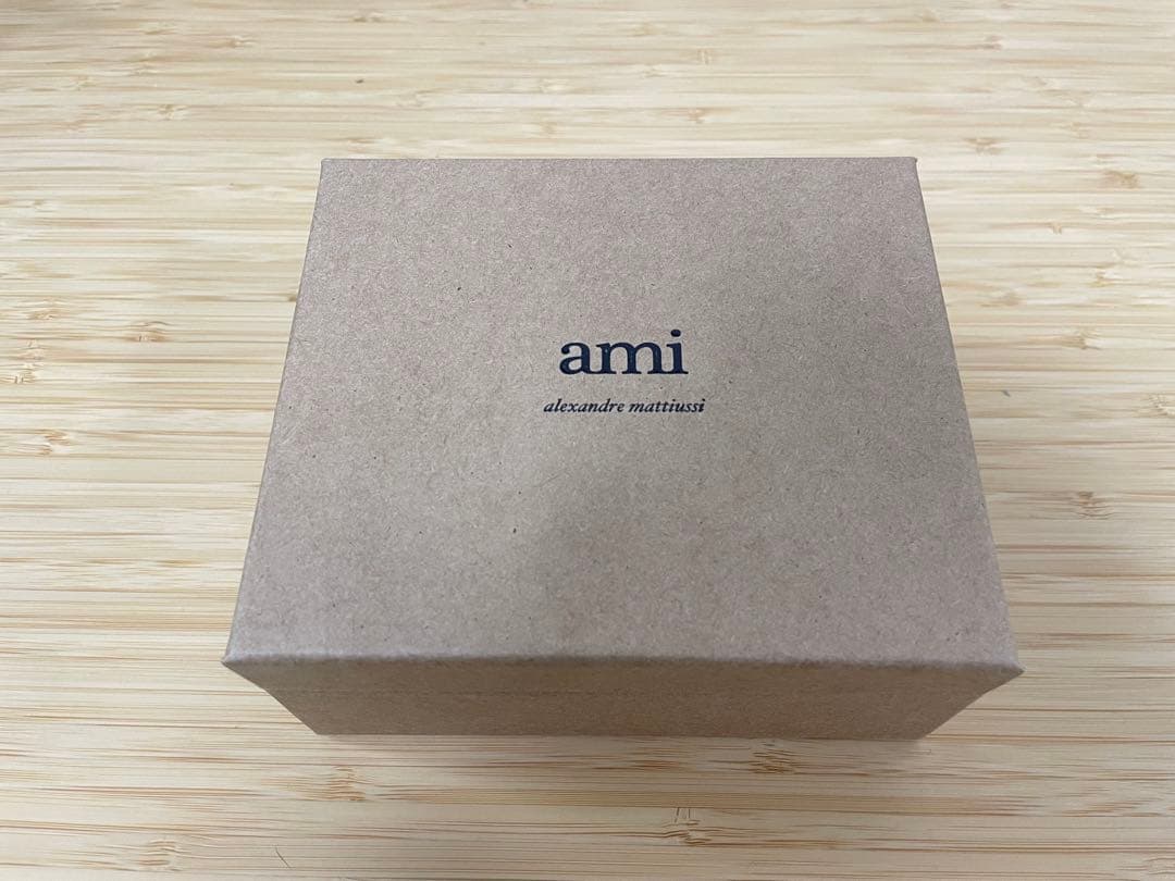 【新品】AMI PARIS アミパリス キーホルダー　キーリング 赤 ※即日発送