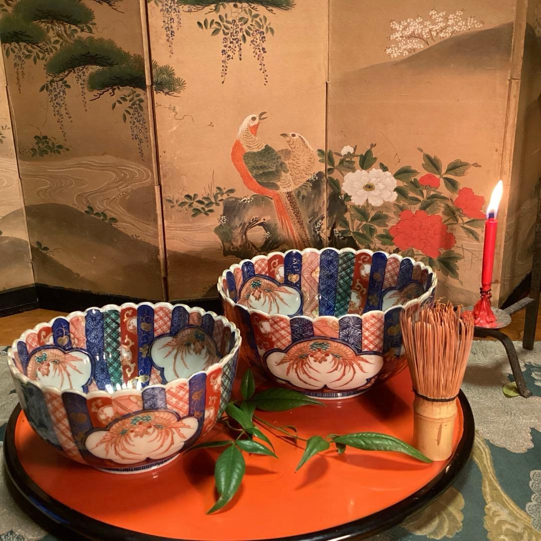 A1034 大聖寺伊万里　鉢　金襴手　菊花型　打ち抜き手　2客