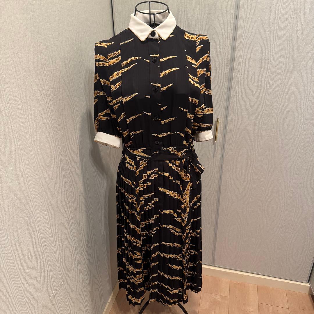 伊太利屋　レオパード柄　プリーツ　ワンピース