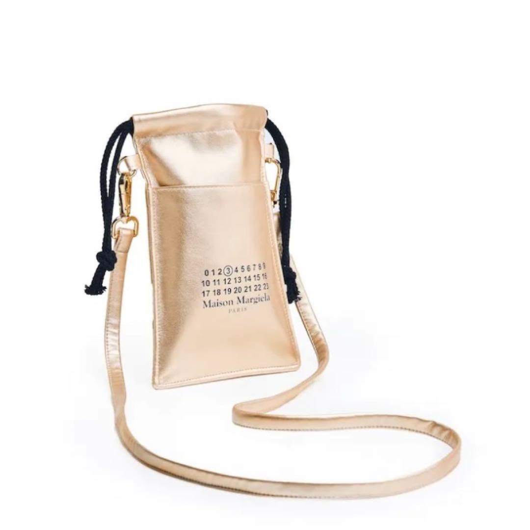 メゾンマルジェラ ホリデーノベルティ ストラップポーチ