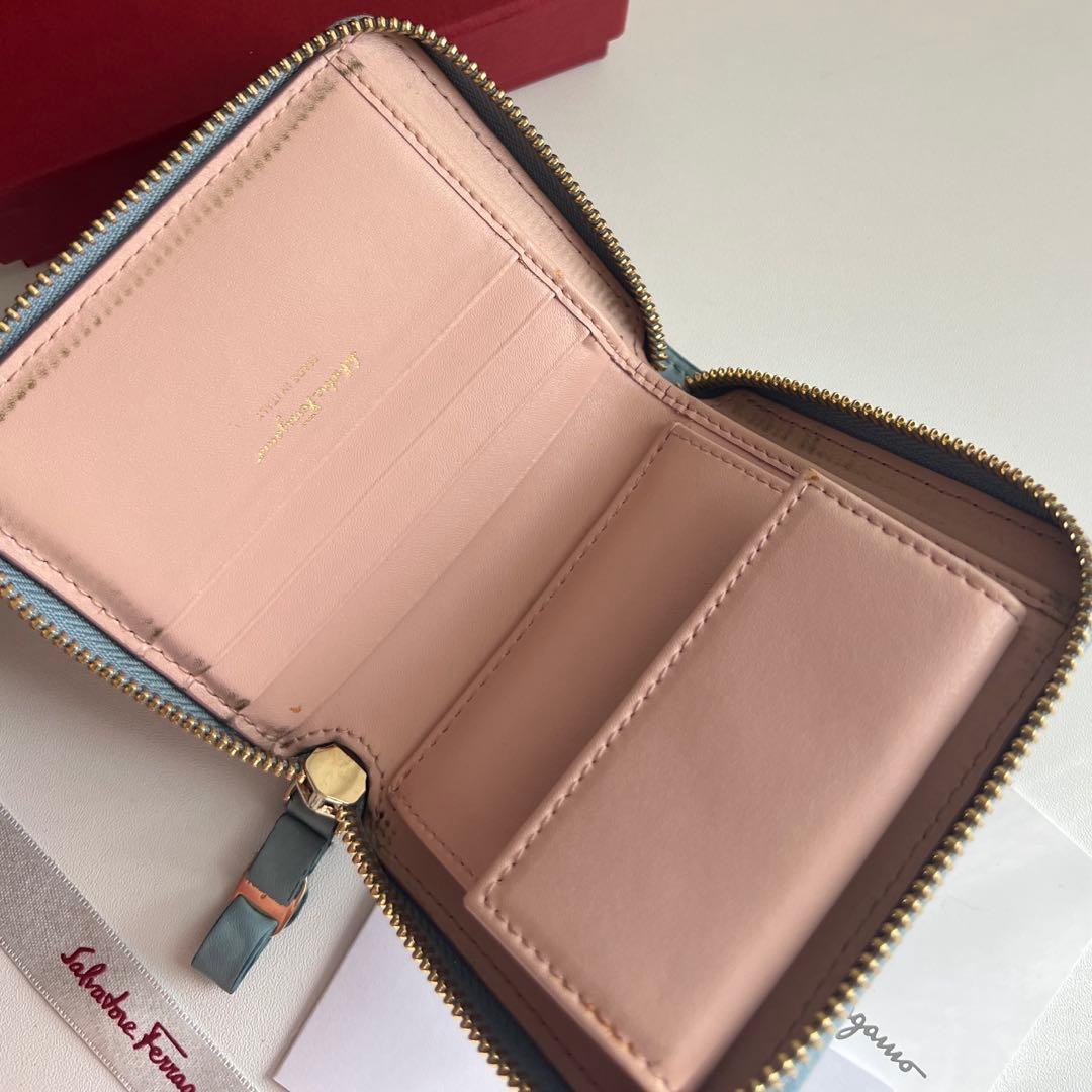 67 美品 Ferragamo サルバトーレフェラガモ 2つ折り財布