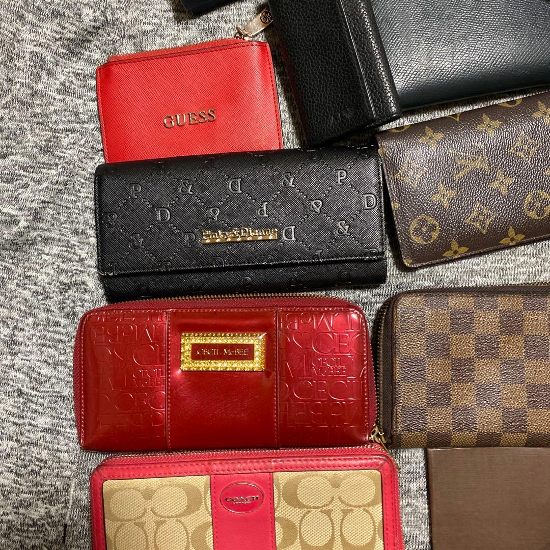 LOUIS VUITTON セリーヌ coach 長財布 二つ折り財布